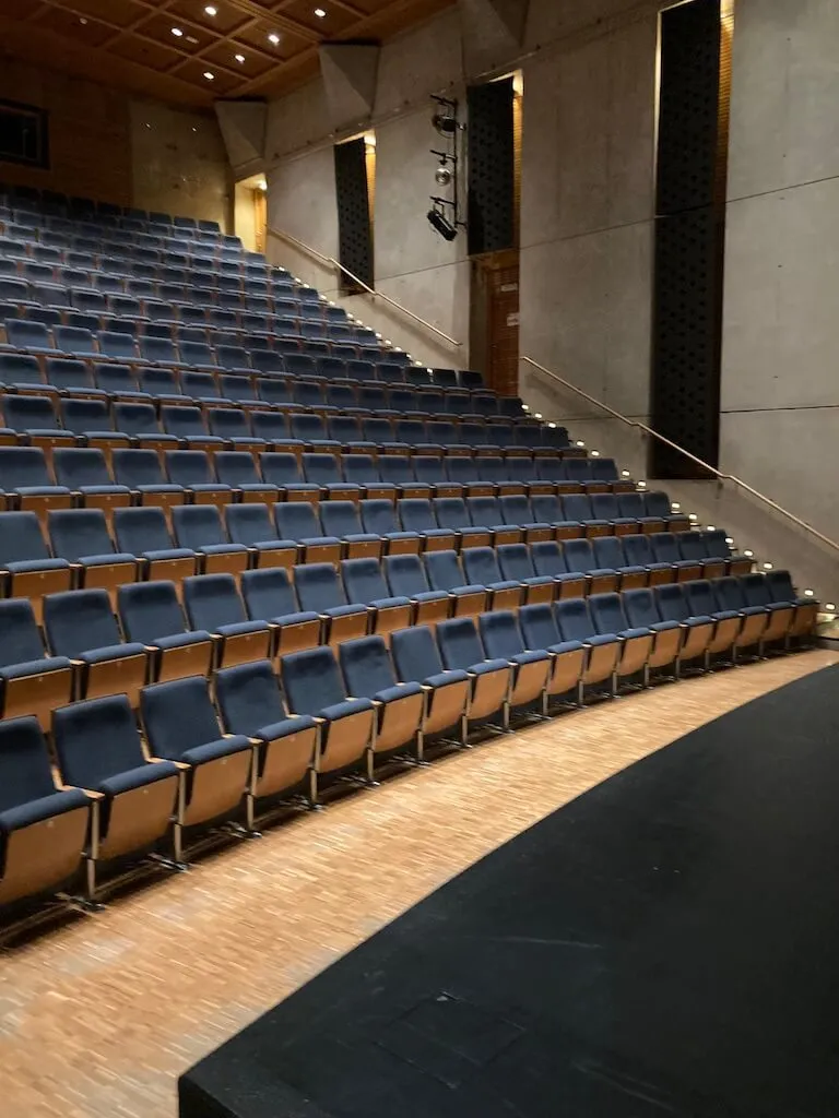 Gradins du Théâtre de Grand Champ